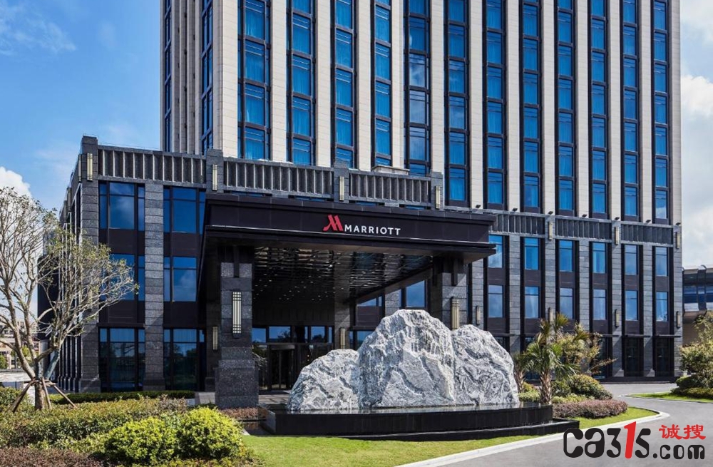 博主称万豪酒店婚宴疑用预制菜 花37万遭宾客吐槽后收律师函(图1) 500337717.jpg