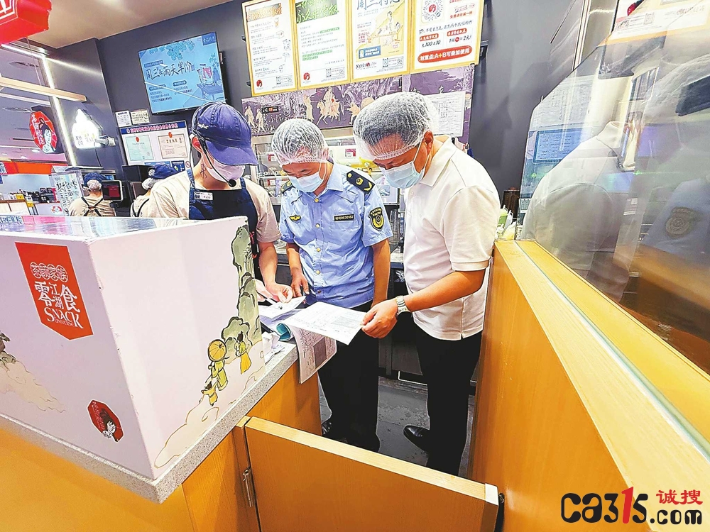 江苏省高邮市市场监管局启动暑期网络餐饮专项夜巡行动