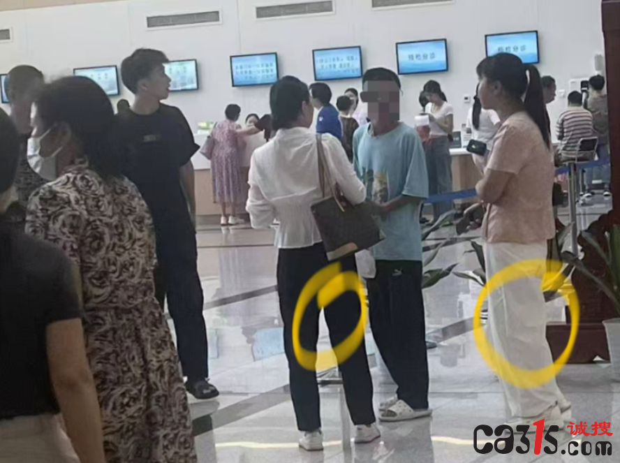 三甲医院门口上演“医托”大戏：德元升的“病患”全是演员，老中医不让你拿药方
